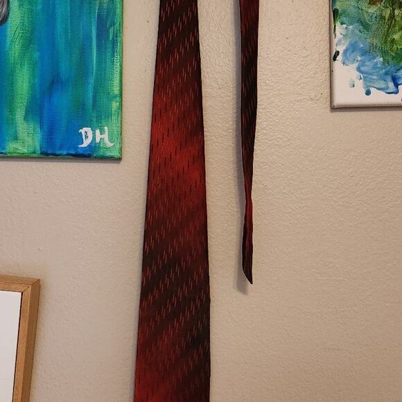 David Taylor shiny red tie perfect for Christmas to work or a wedding or prom - Picture 3 of 6